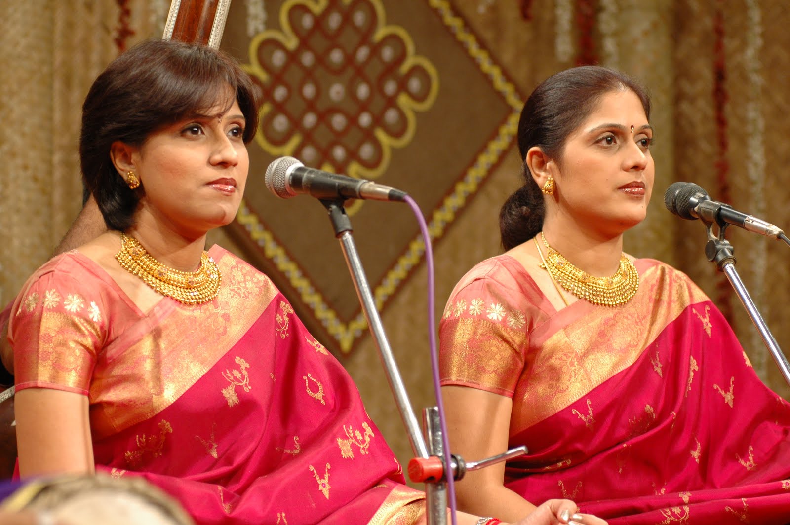 Priya Sisters (Haripriya & Nandini)